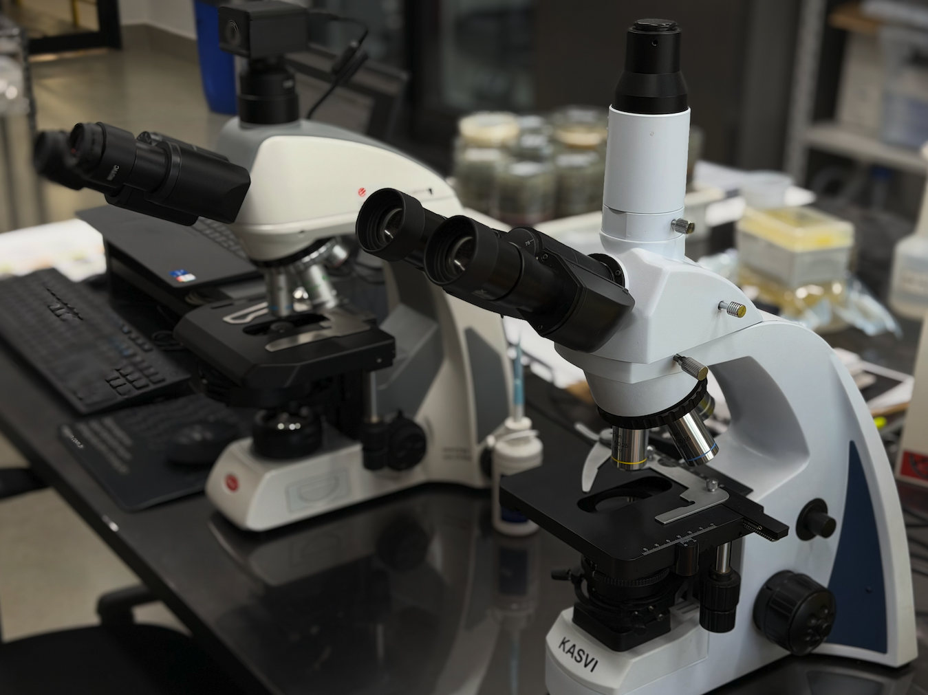Equipamentos do laboratório de controle de qualidade da ENGCO Biotech